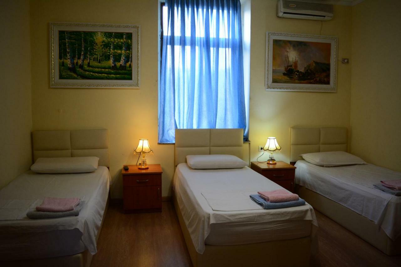 Hotel Republika Тирана Екстер'єр фото